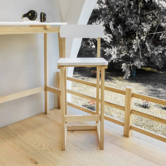 เก้าอี้ไม้ล้วน รุ่น BUDDI สีขาว